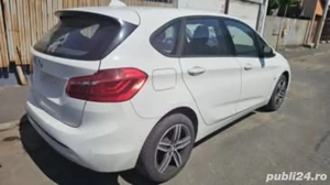 BMW Seria 2 Touring 218i Sport Line   2017   64.000 km   136 CP   Benzină   Alb - imagine 2
