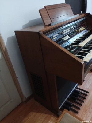 Orga Farfisa Pergamon  - imagine 2