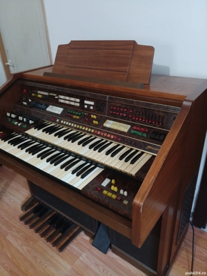 Orga Farfisa Pergamon  - imagine 3