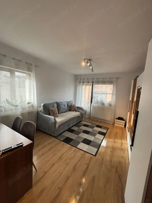 Inchiriez apartament in vila