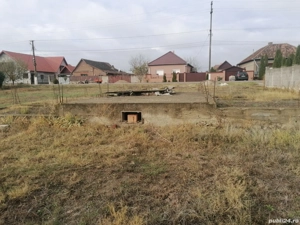 Teren 668mp cu fundatie,pivnita si plan de casa in Sofronea,7km de Arad - imagine 7