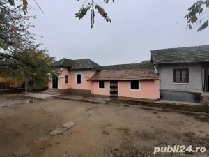 casa de vanzare zona asfaltata vecina cu ambulatoriul 