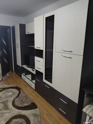 închiriez garsoniera 