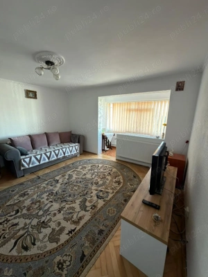 Inchiriez apartament cu loc parcare inclus