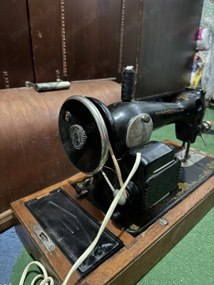 masina cusut electrica vintage