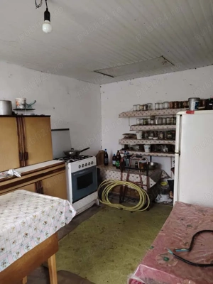 Casă bătrânescă din cărămidă  - imagine 8