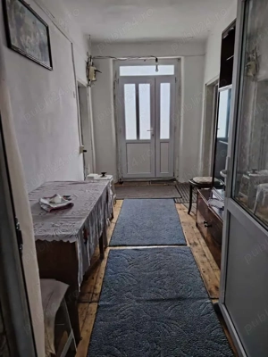 Casă bătrânescă din cărămidă  - imagine 5