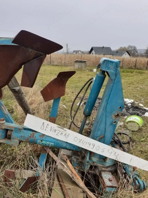 Vând plug si freza.