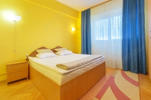 Proprietar - 3 camere DECOMANDATE, CENTRALA proprie, complet utiliat, JACUZZI, langa Iulius Mall - imagine 3