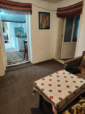 Casă bătrânească de vânzare - imagine 5