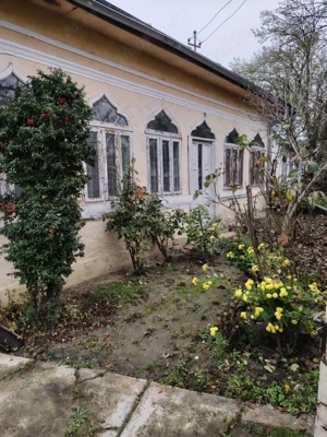 Casă bătrânească de vânzare - imagine 8