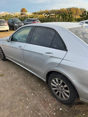 Mercedes E-Class  - imagine 4