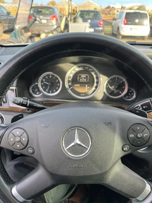 Mercedes E-Class  - imagine 3