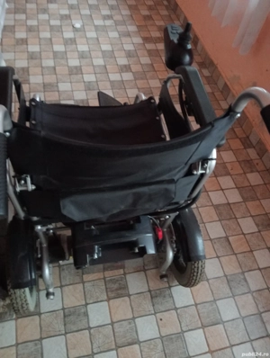 Cărucior electric pentru persoane cu dizabilități  - imagine 2