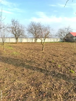 Vand teren intravilan 