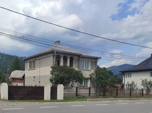 Casă cu anexe de vânzare în comuna Vama, jud. Suceava