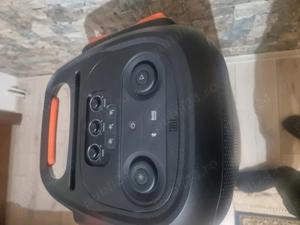 Vand Jbl 710 -  o boxa foarte puternica si de calitate se aude bestial care se merita sa o ai in cas - imagine 2