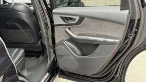 Vind Audi SQ7 S-Line 4,0TDI 435 cp anul producerii 2017 - imagine 6