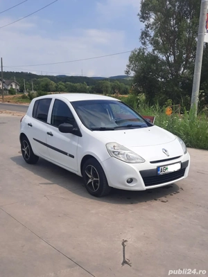 Vând Renault Clio
