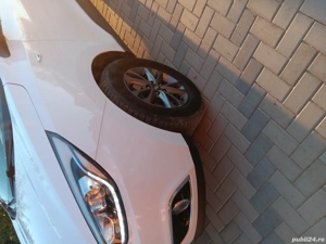 Vînd sau schimb 4 4