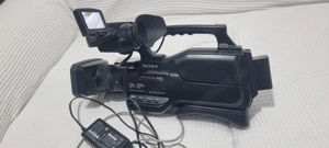 Camera video profesionala Full HD SONY HXR-MC2500 in perfecta stare