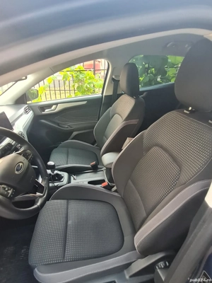 Ford Focus, 1.0 benzină, 125 cp - imagine 4