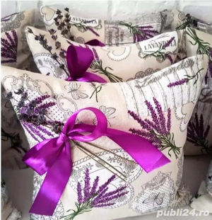 pernă decorativă cu lavandă 