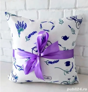 pernă decorativă cu lavandă 