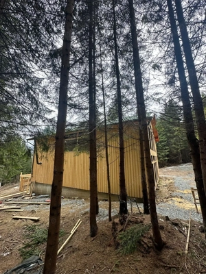 Vând cabană Stațiunea Muntele Baisorii  - imagine 2