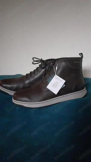 Ghete Geox Respira, model Amphibiox, noi cu eticheta, 300 RON.