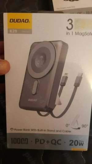 baterii externe 10000-30000mA powerbank fast charge , Magsafe , afisaj , noi sigilate - imagine 3