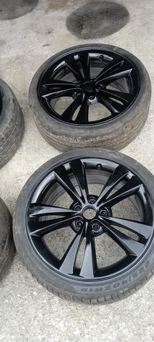 Vând roți mărimea 225/40 R18  - imagine 4