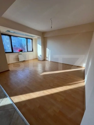 Apartament BUCSINESCU-PIATA CHIRILA3/4camere120mp utili, loc de parcare, buncar 
