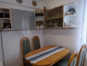 Vând apartament 3 camere Str. Louis Pasteur zona Spitalul Județean