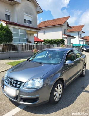Volkswagen Jetta 1.6 Fsi - imagine 4
