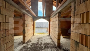 VAND CASA SI TEREN IN ARCALIA, CU TOATE UTILITATILE SI 19 ARI DE TEREN  - imagine 8