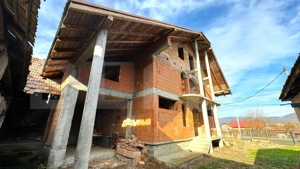 VAND CASA SI TEREN IN ARCALIA, CU TOATE UTILITATILE SI 19 ARI DE TEREN  - imagine 3