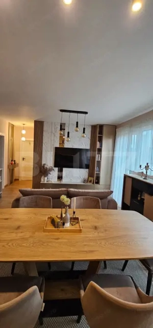 Apartament tip Penthouse - 3 camere | Terasă 59 mp | Două parcări | Finisaje Lux - imagine 2