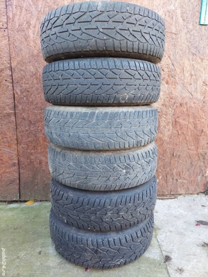 Jante Tabla cu anvelope de iarna 195 65 15