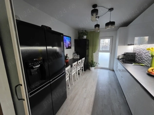 Vand apartament 4 camere et.1 Liliacului