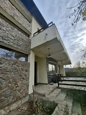 Vilă modernă P+1+M, finisaje premium, teren 1.871 mp,acces asfalt, vie și livadă   Dăești
