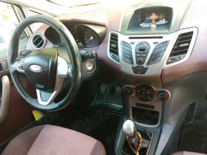 Ford fiesta 1.4 gpl - imagine 9