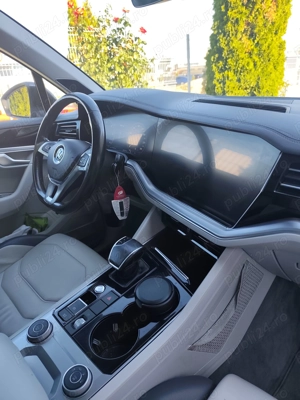 Vând Volkswagen Touareg 