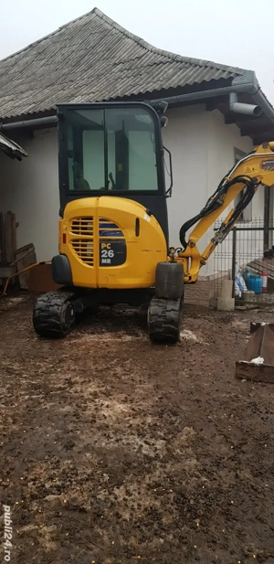vând miniexcavator komatsu26 