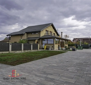 Casa moderna cu piscina, panouri solare, pompa caldura si teren de 1400 mp, Ernei, Mures