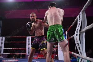 Antrenor lupte box kickbox autoapărare 