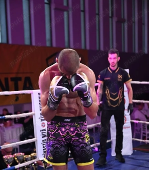 Antrenor lupte box kickbox autoapărare  - imagine 4