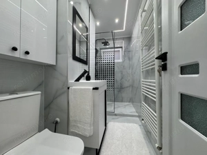 Renovat integral, etaj 2. Centrala termica. MODERN ! - imagine 17
