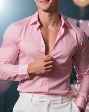 Bună! Sunt un bărbat discret, manierat pentru un cuplu swingers sau pentru o doamnă domnișoară! 