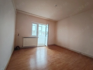 Apartament 3  camere Exercițiu, 2 balcoane, fond 1986,centrala termica  - imagine 2